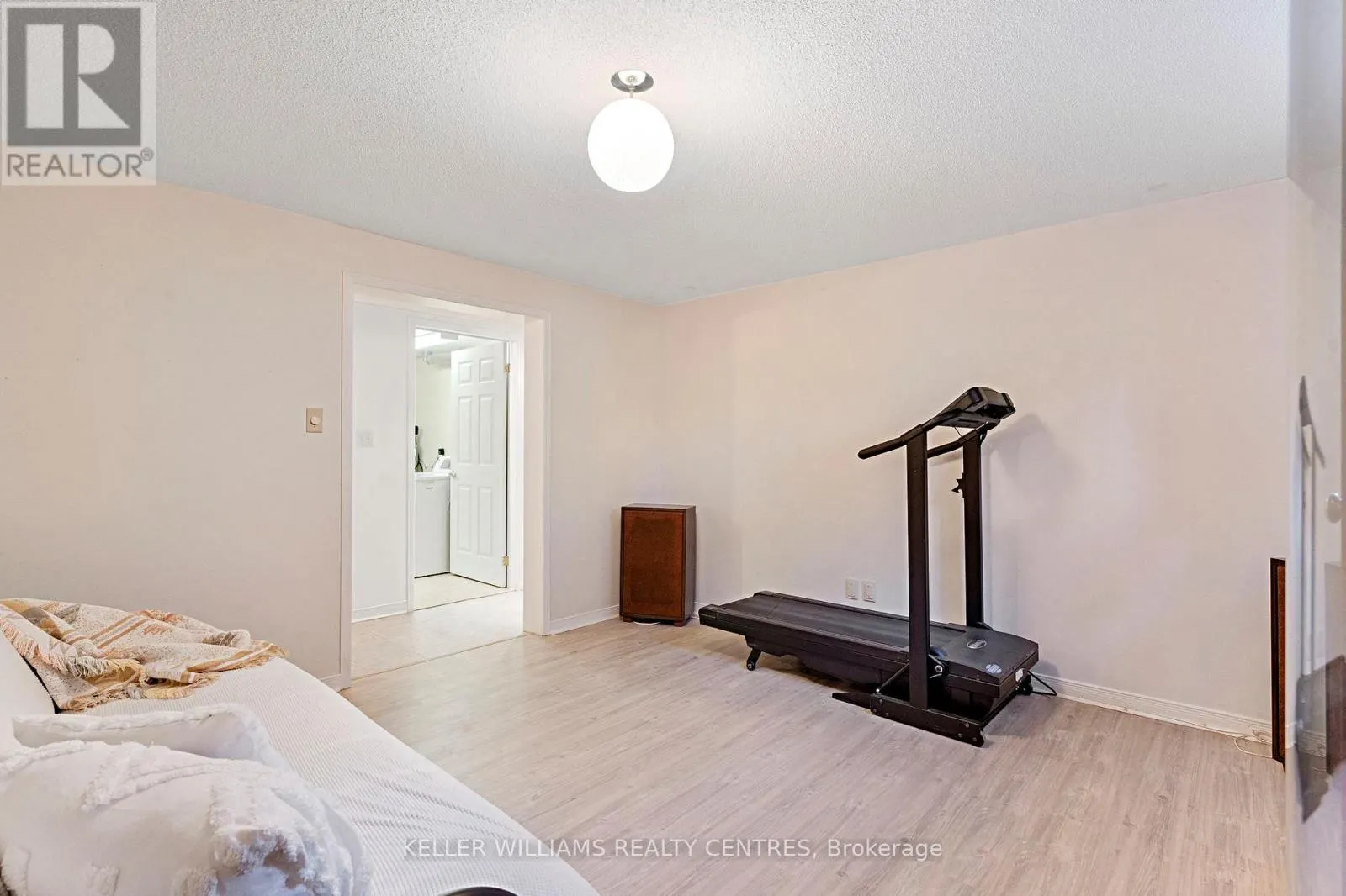 11 BIRCHMOUNT CIRCLE