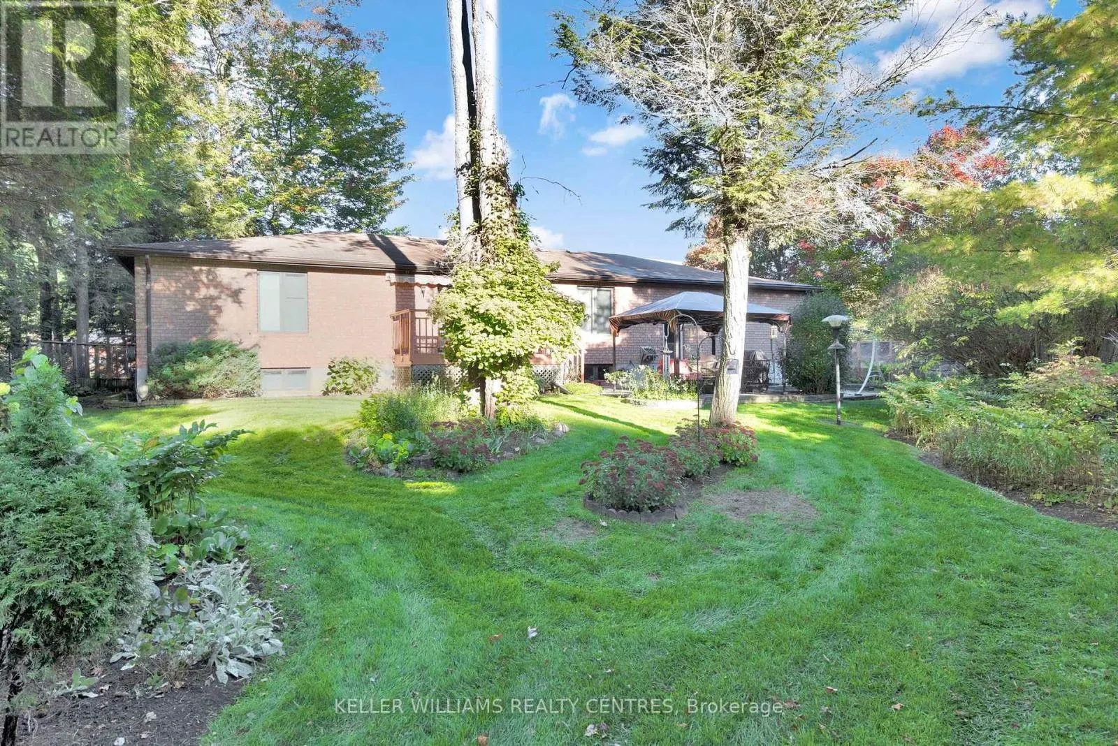 11 BIRCHMOUNT CIRCLE