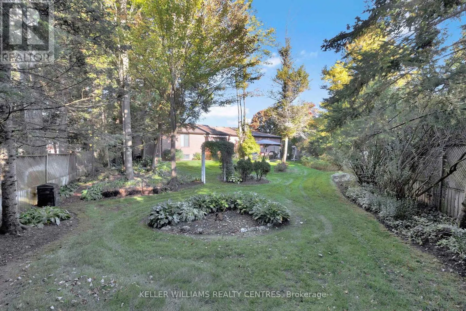 11 BIRCHMOUNT CIRCLE