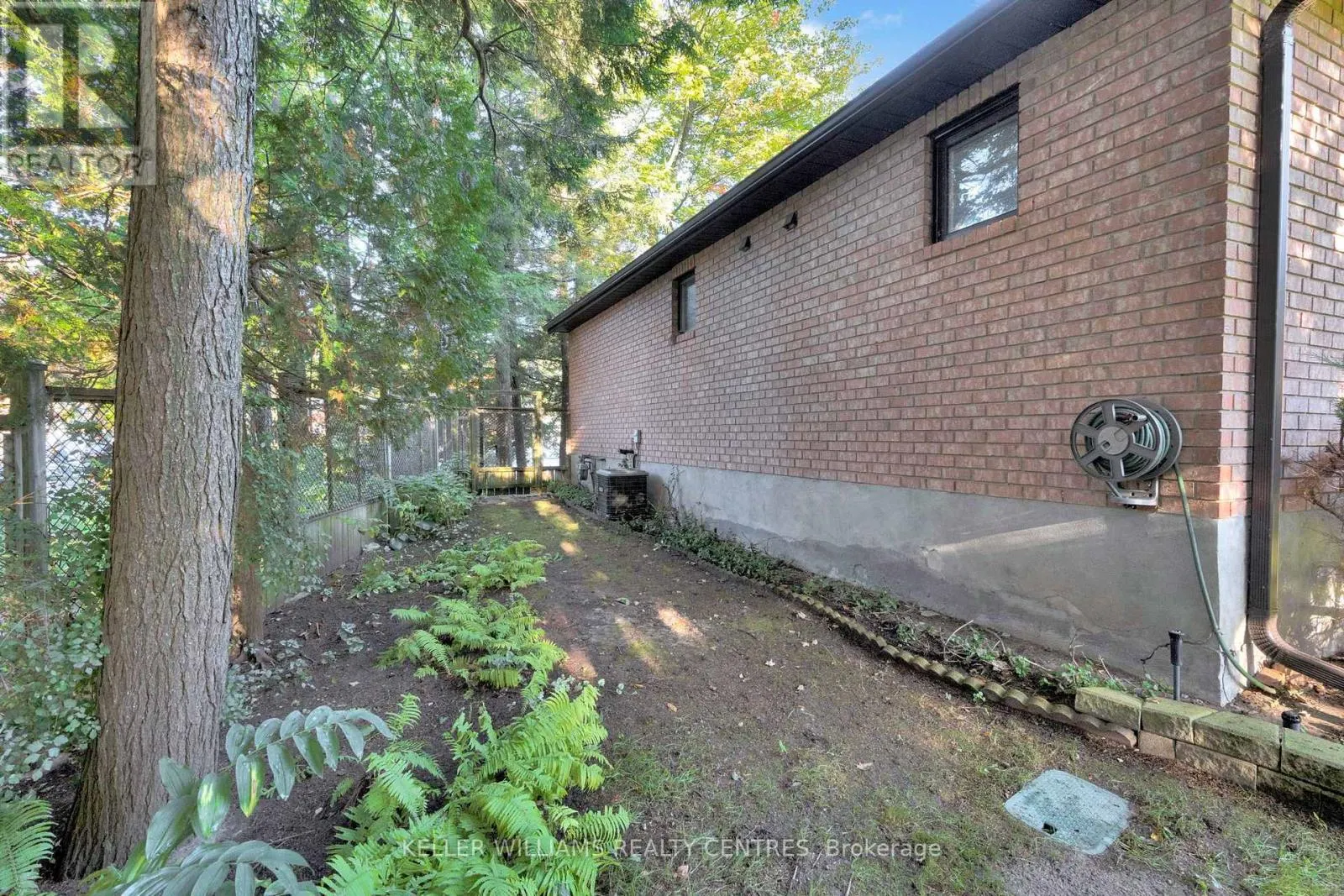 11 BIRCHMOUNT CIRCLE