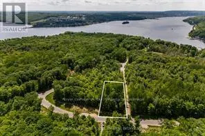 LOT 41 EXPLORERS LANDING