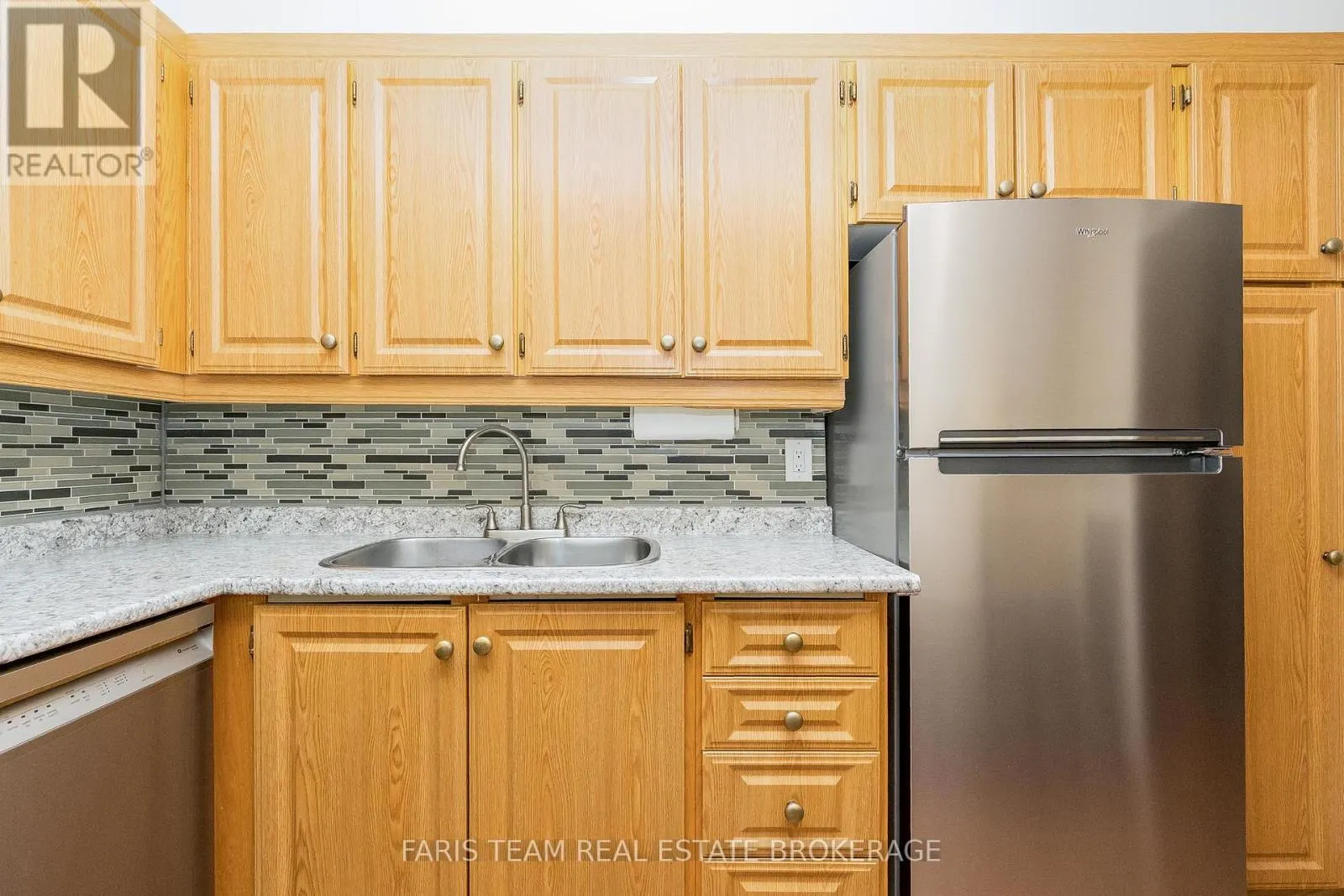 93 - 696 KING STREET