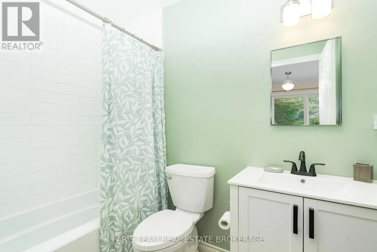 93 - 696 KING STREET