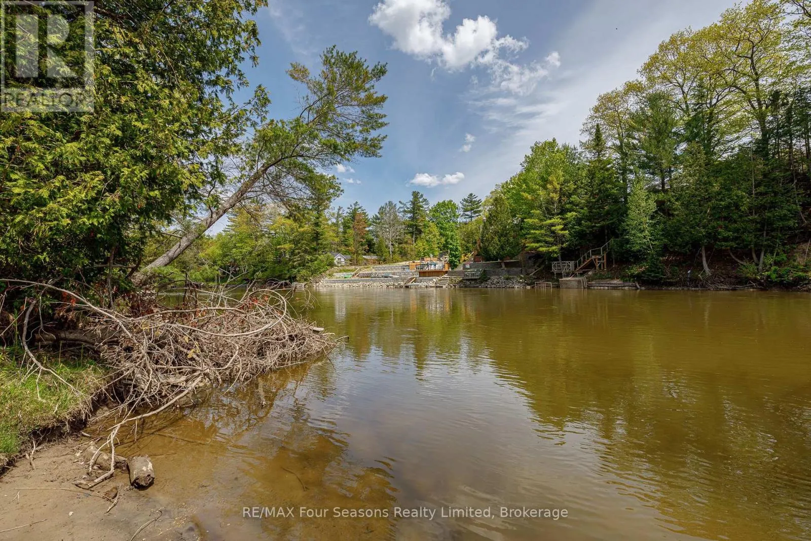 828 OXBOW PARK DRIVE