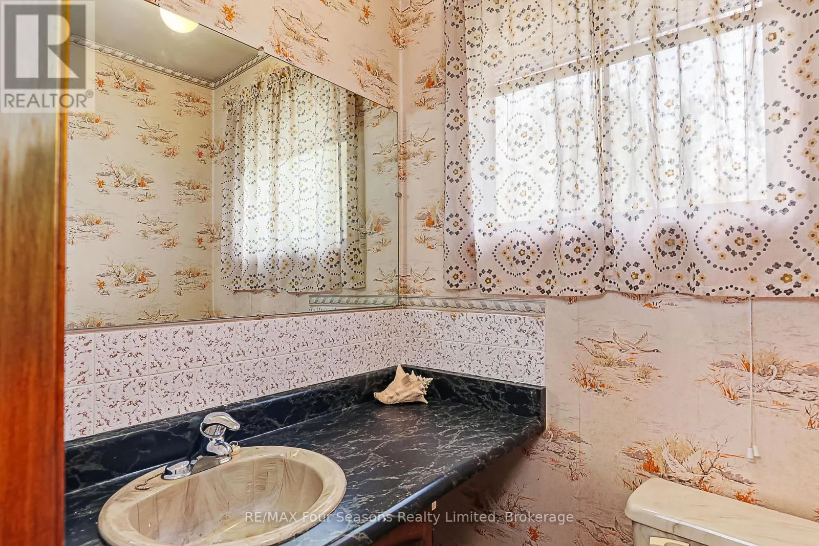 828 OXBOW PARK DRIVE