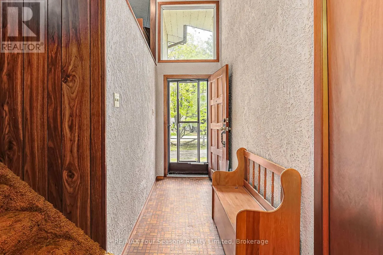 828 OXBOW PARK DRIVE