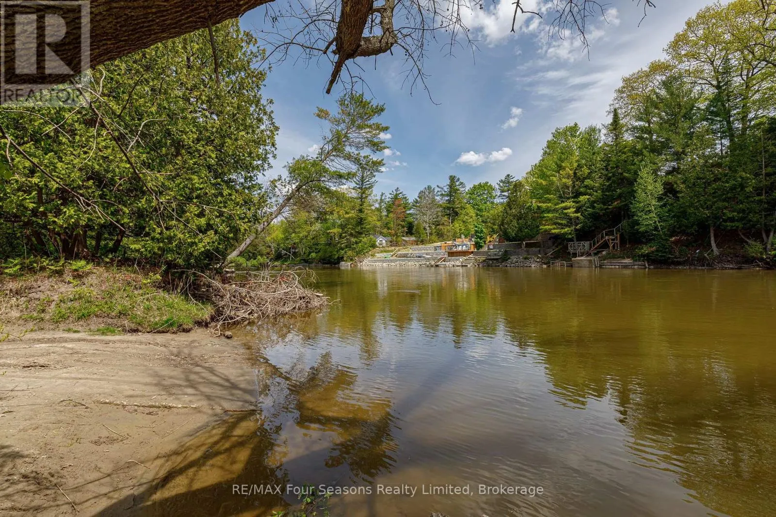 828 OXBOW PARK DRIVE