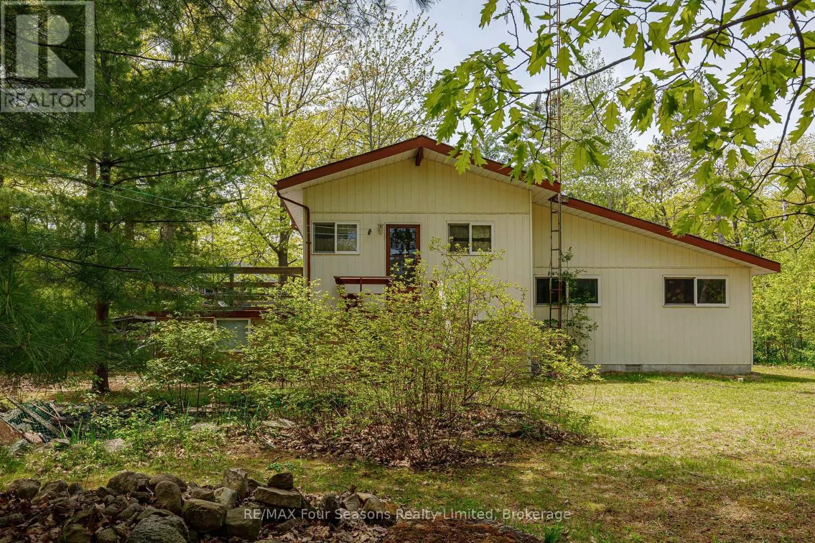 828 OXBOW PARK DRIVE