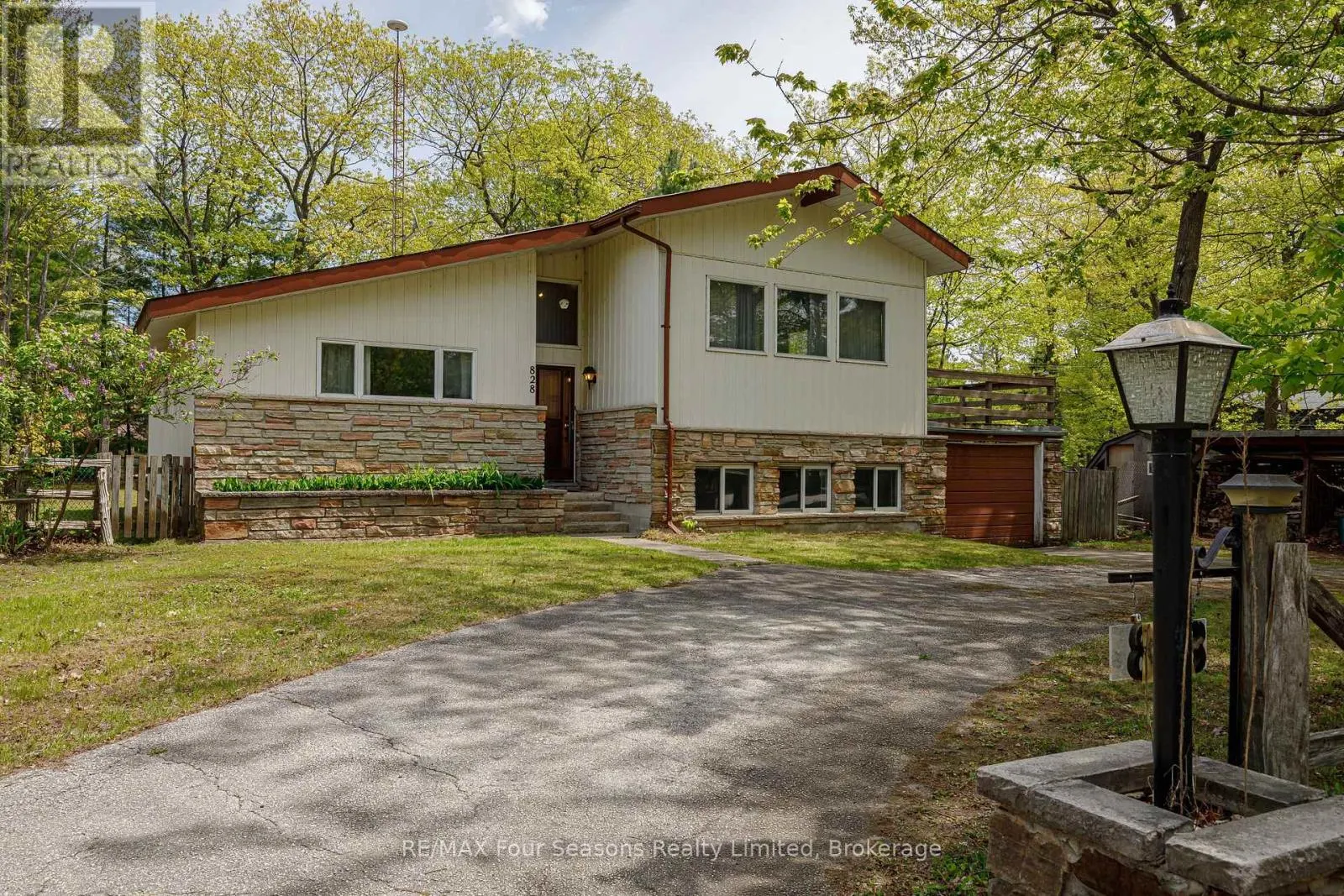 828 OXBOW PARK DRIVE