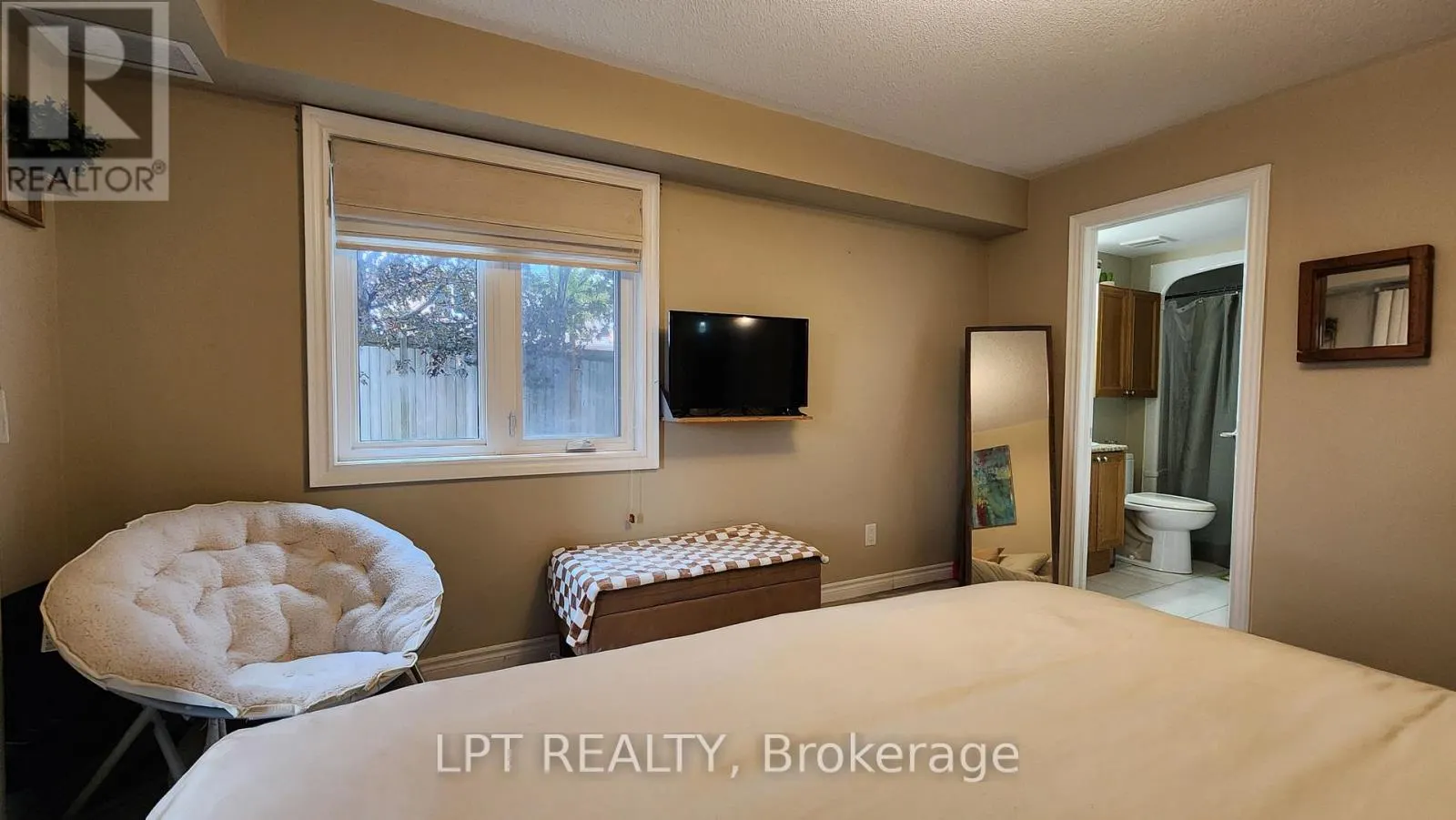 110 - 500 MAPLEVIEW DRIVE W