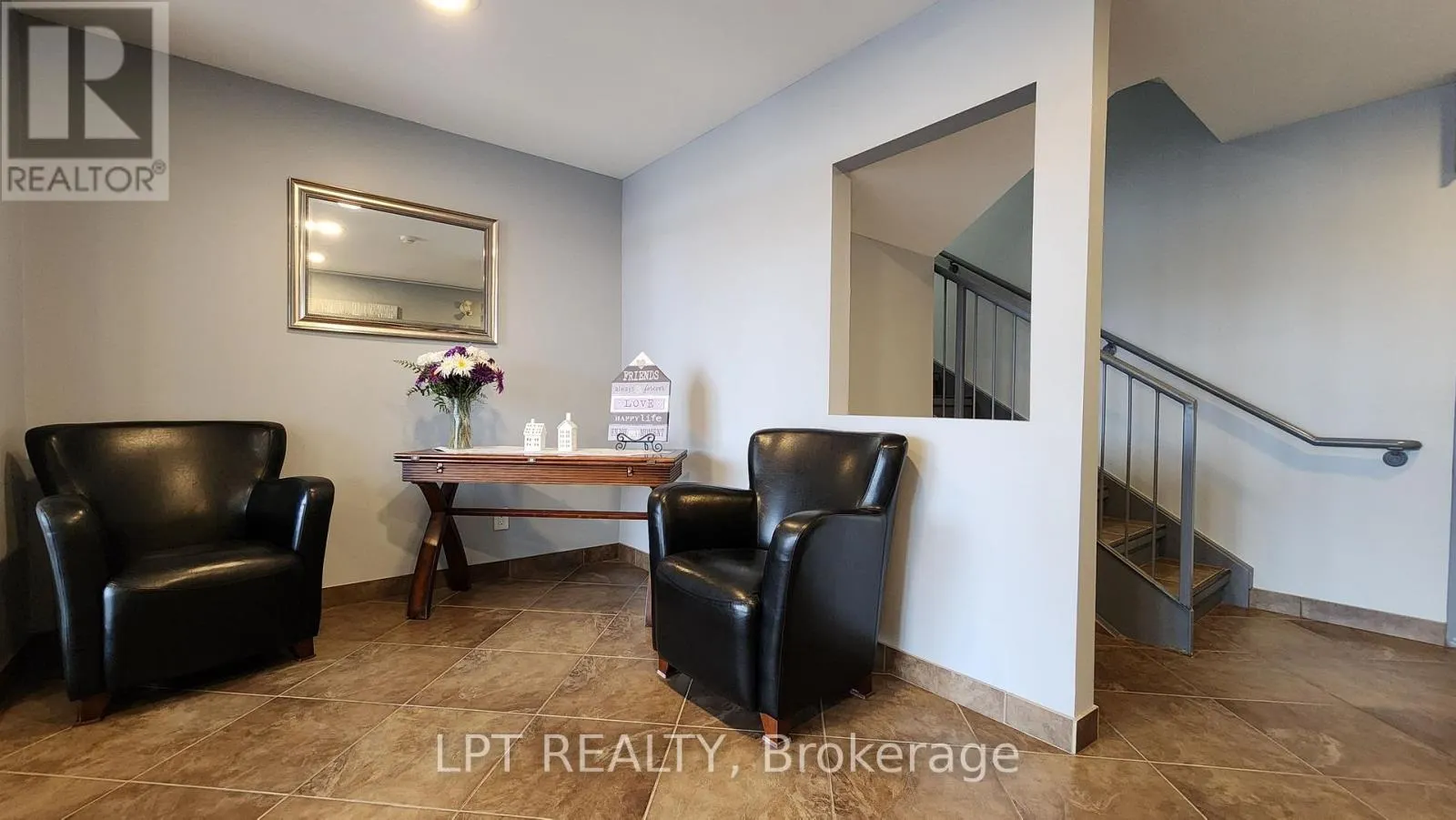 110 - 500 MAPLEVIEW DRIVE W