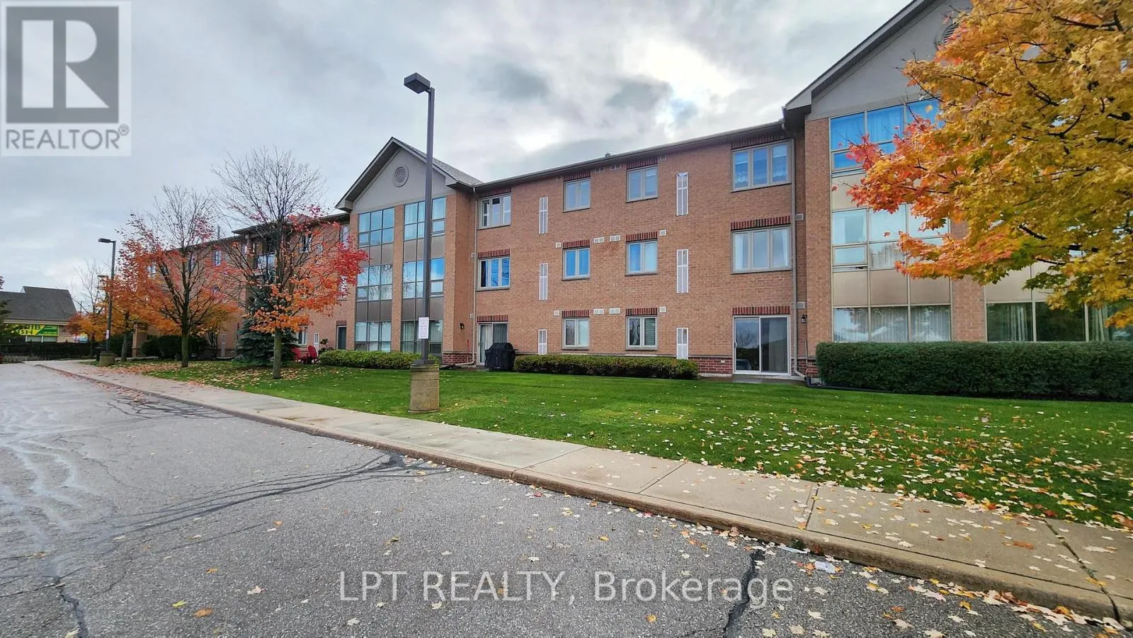 110 - 500 MAPLEVIEW DRIVE W