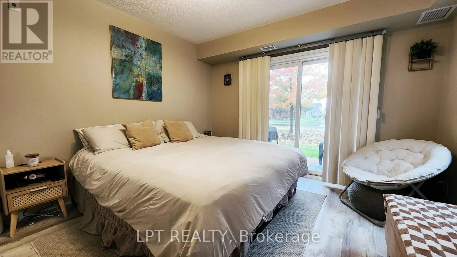 110 - 500 MAPLEVIEW DRIVE W