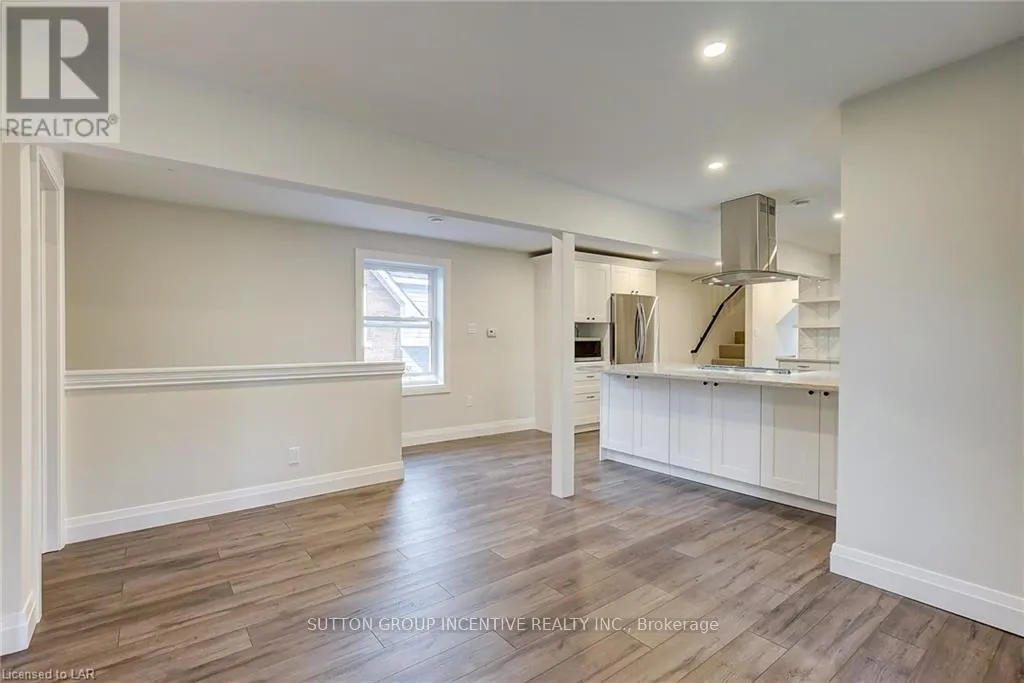 1 - 234 LACLIE STREET