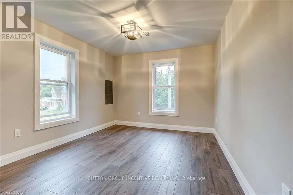 1 - 234 LACLIE STREET