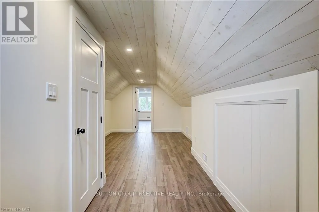 1 - 234 LACLIE STREET