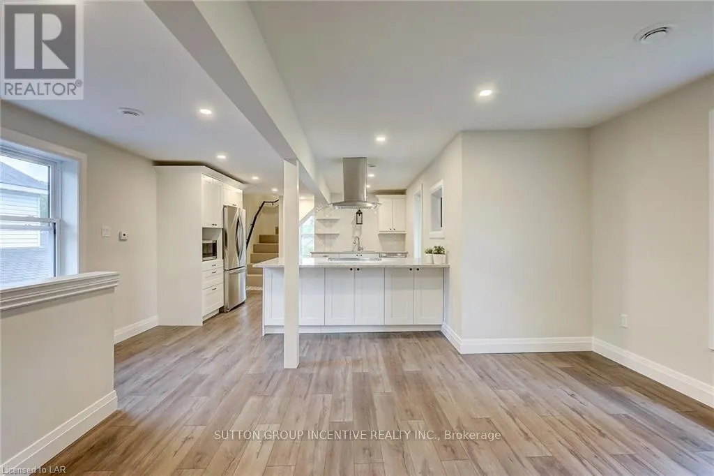 1 - 234 LACLIE STREET