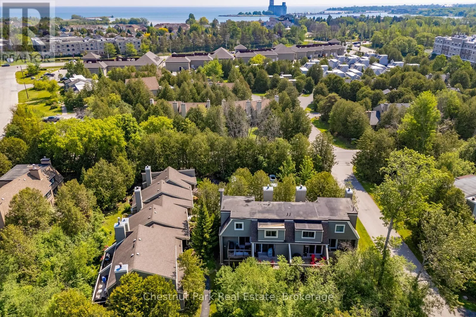 197 ESCARPMENT CRESCENT