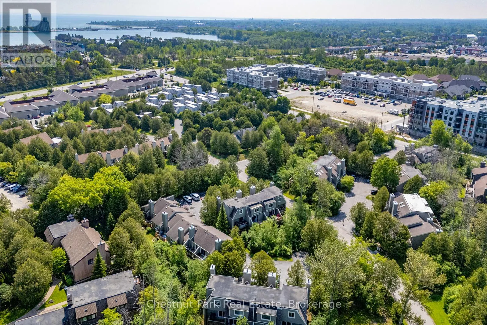 197 ESCARPMENT CRESCENT