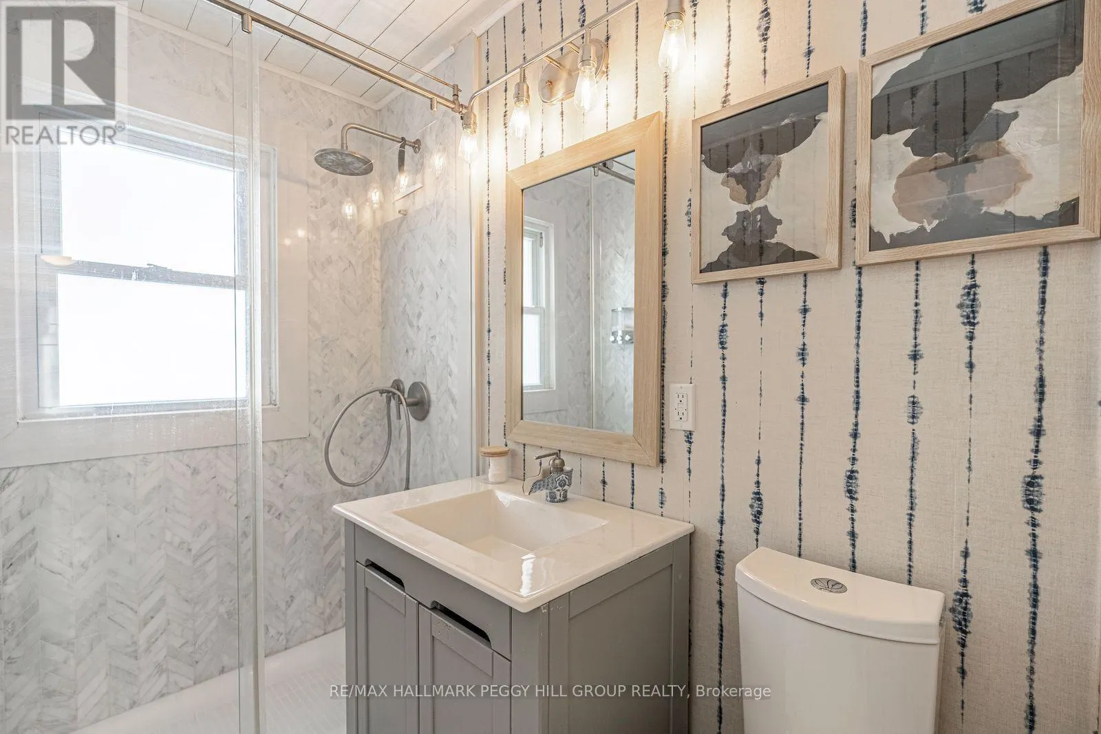 MAIN - 54 SOPHIA STREET E