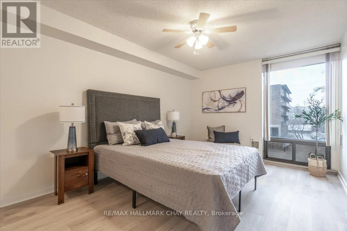 204 - 181 COLLIER STREET