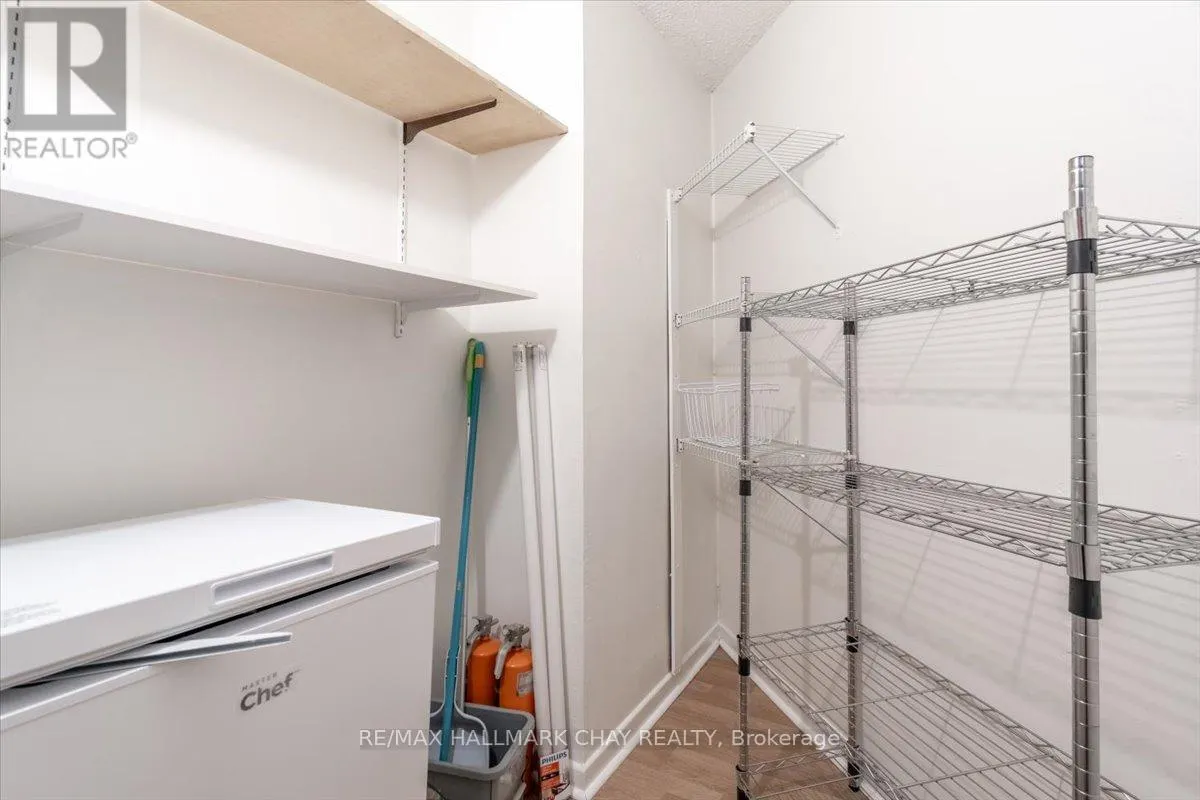 204 - 181 COLLIER STREET