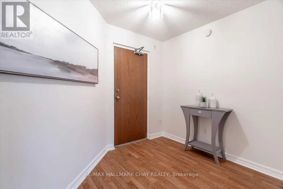 204 - 181 COLLIER STREET