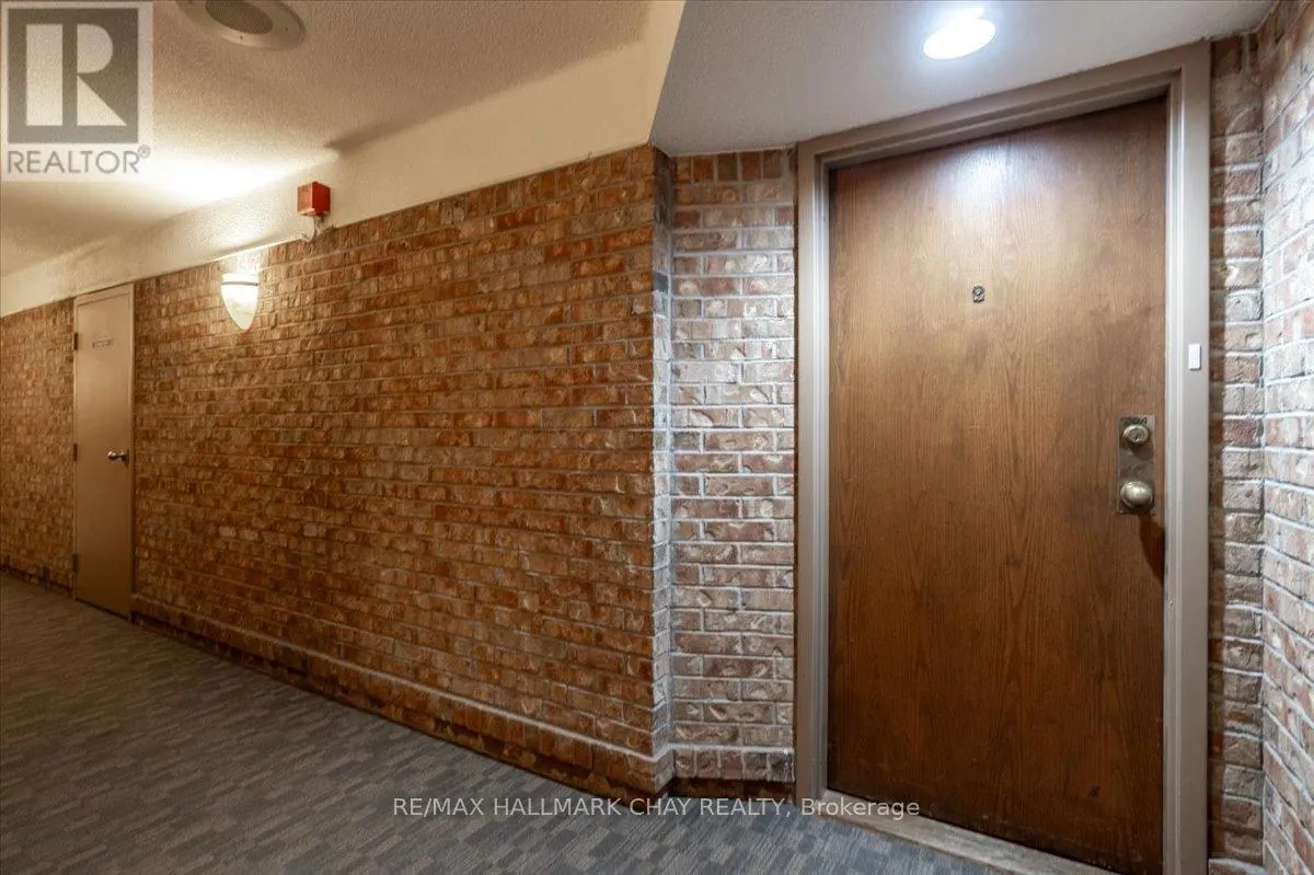 204 - 181 COLLIER STREET