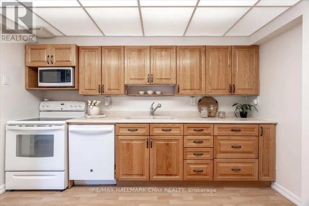 204 - 181 COLLIER STREET