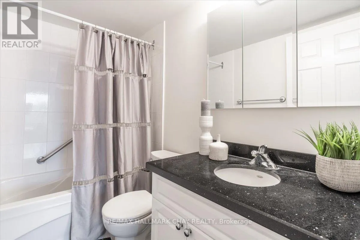 204 - 181 COLLIER STREET