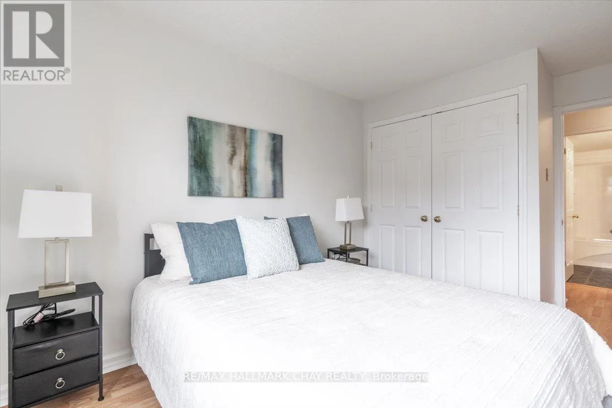 204 - 181 COLLIER STREET