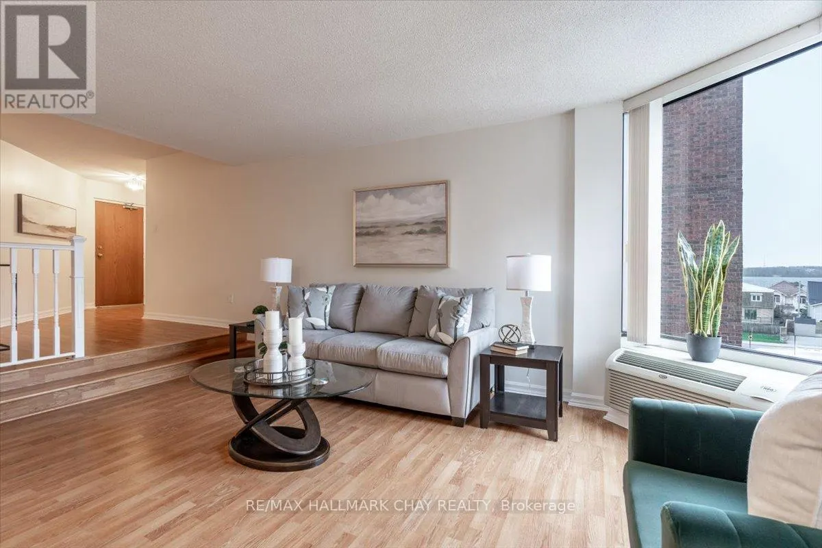 204 - 181 COLLIER STREET