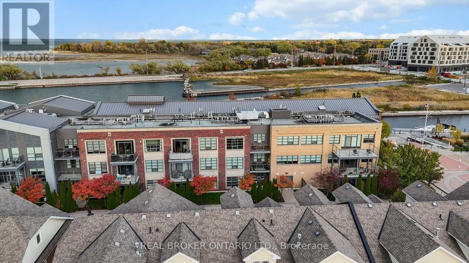 302 - 1 SHIPYARD LANE