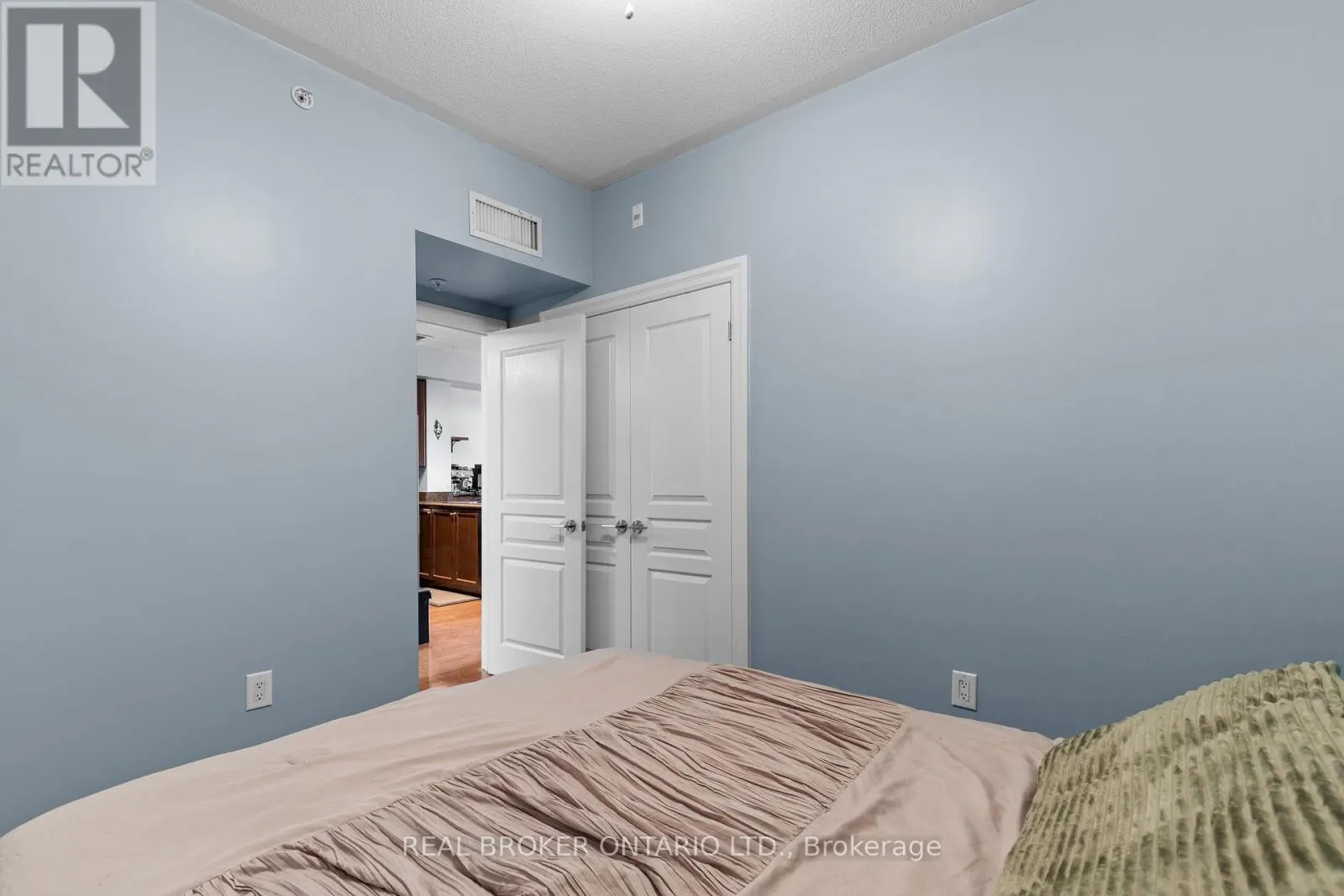 302 - 1 SHIPYARD LANE