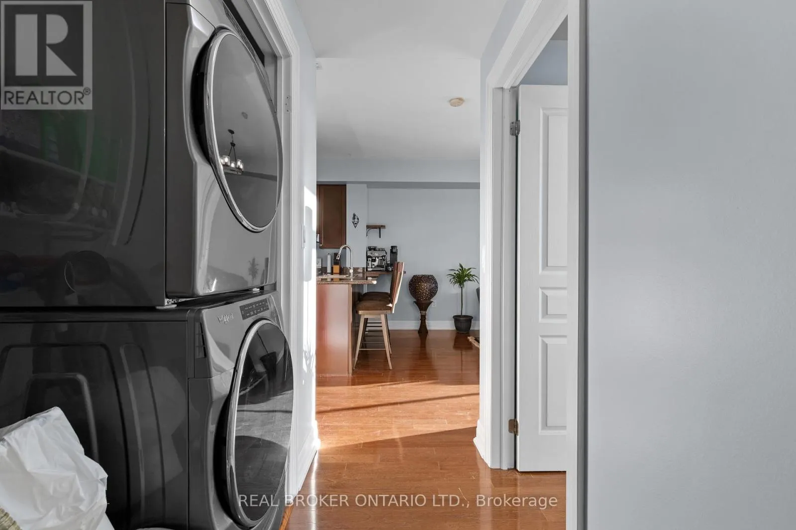 302 - 1 SHIPYARD LANE