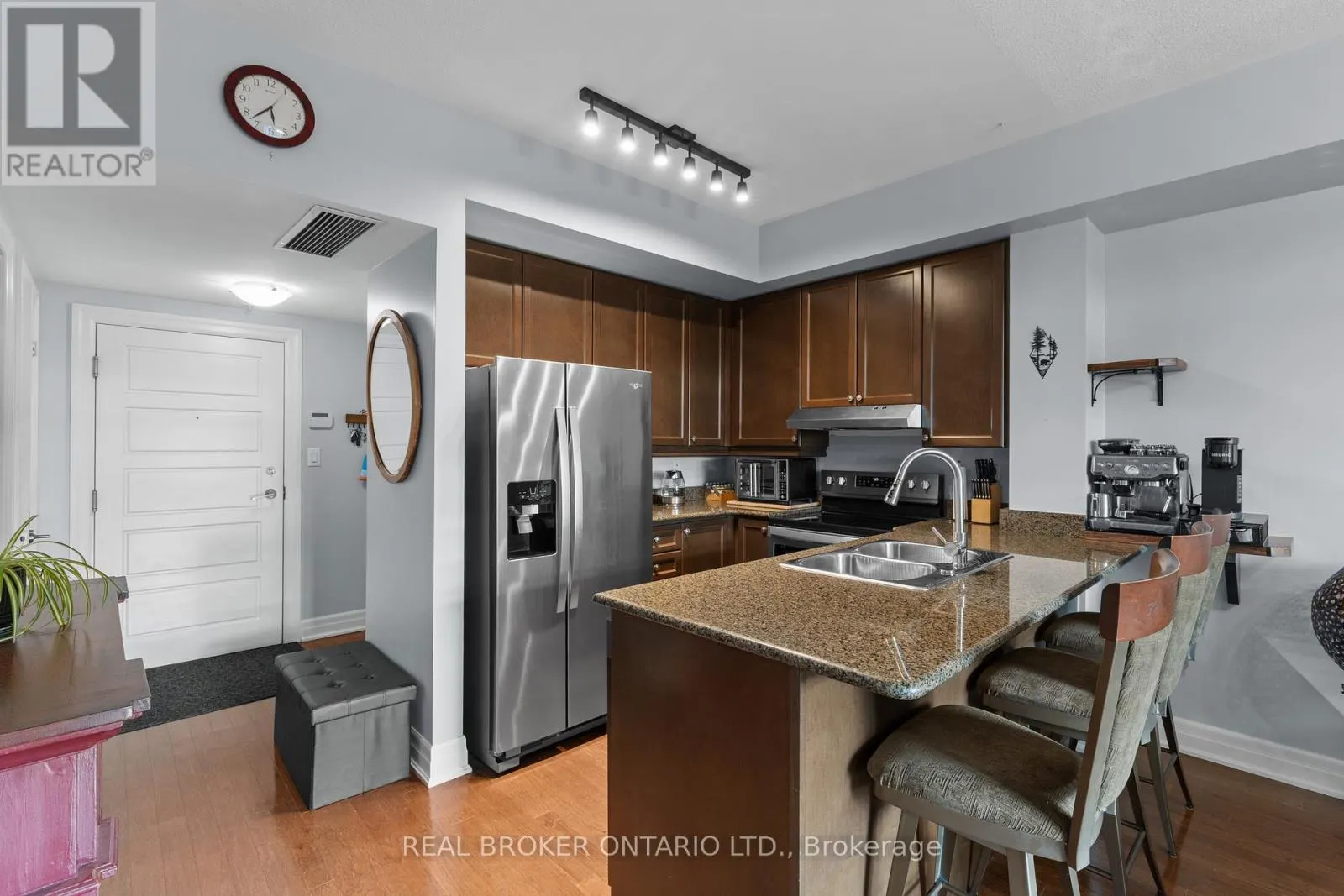 302 - 1 SHIPYARD LANE