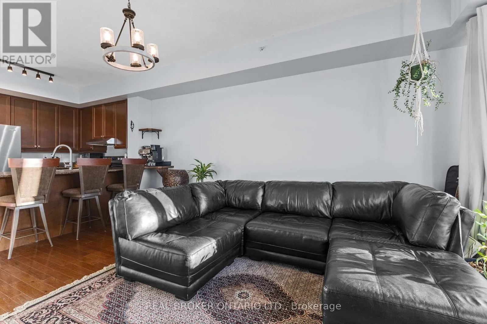 302 - 1 SHIPYARD LANE