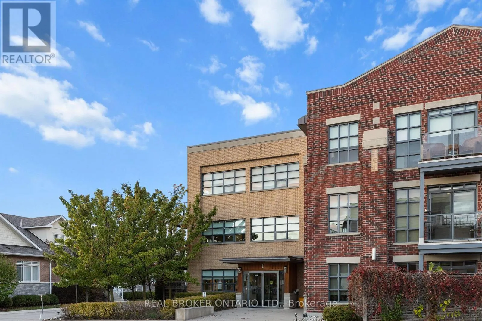 302 - 1 SHIPYARD LANE