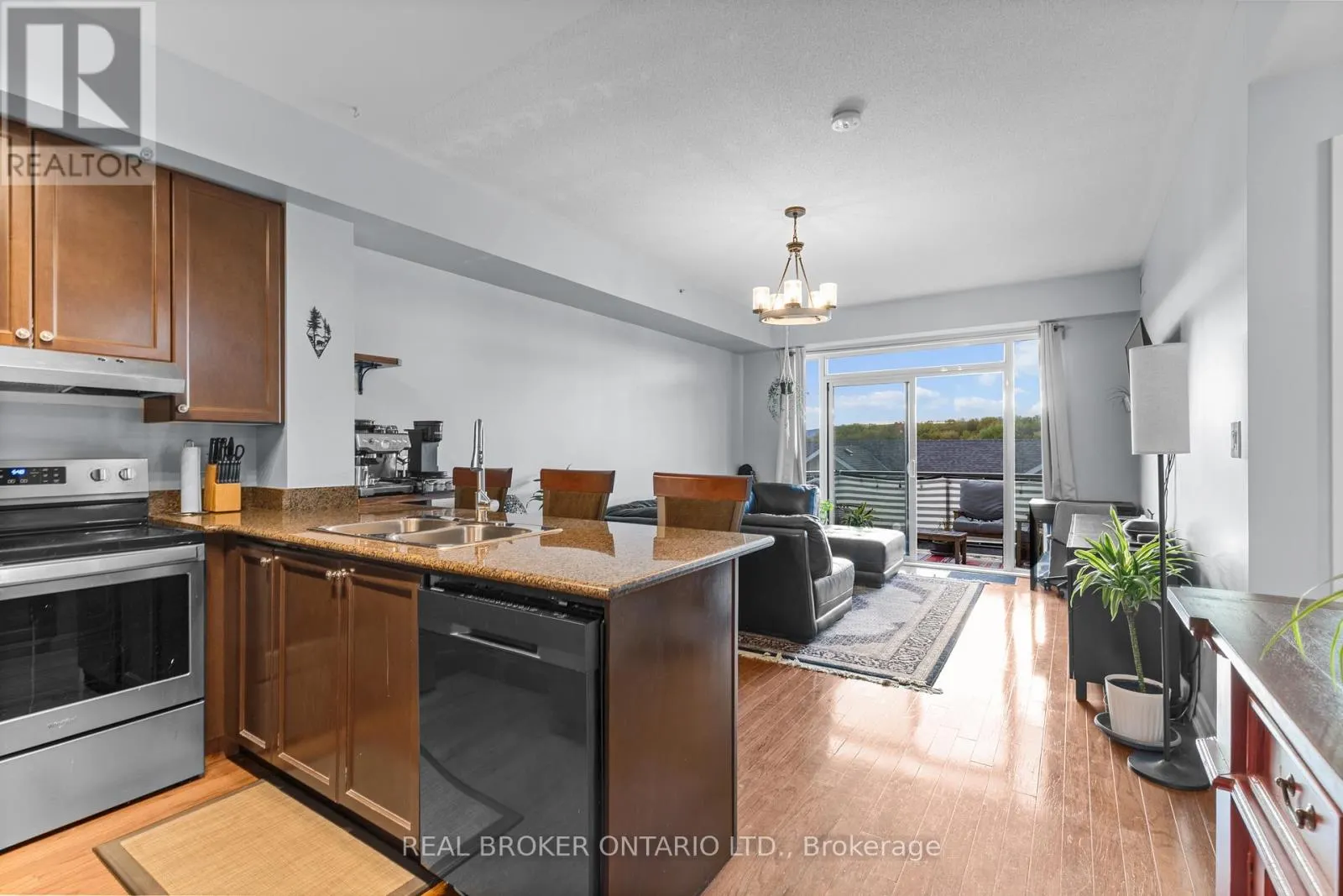 302 - 1 SHIPYARD LANE