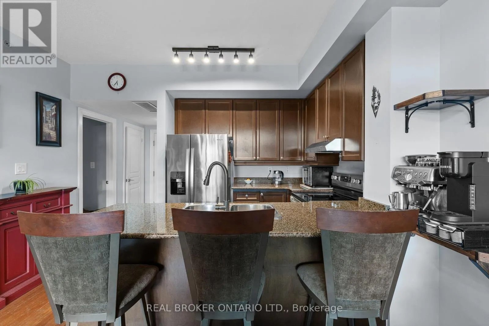 302 - 1 SHIPYARD LANE