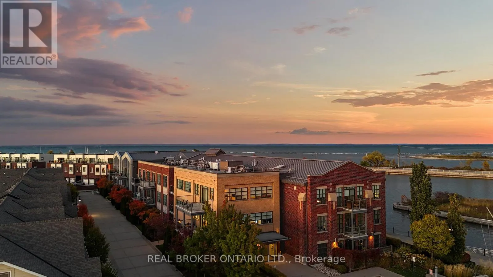 302 - 1 SHIPYARD LANE