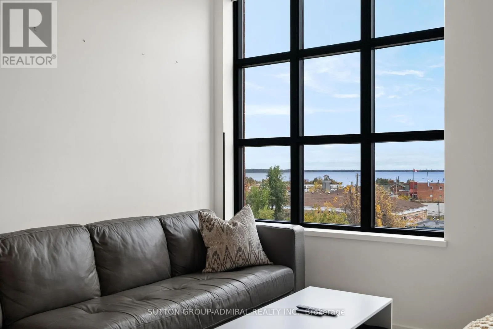 305 - 21 MATCHEDASH STREET