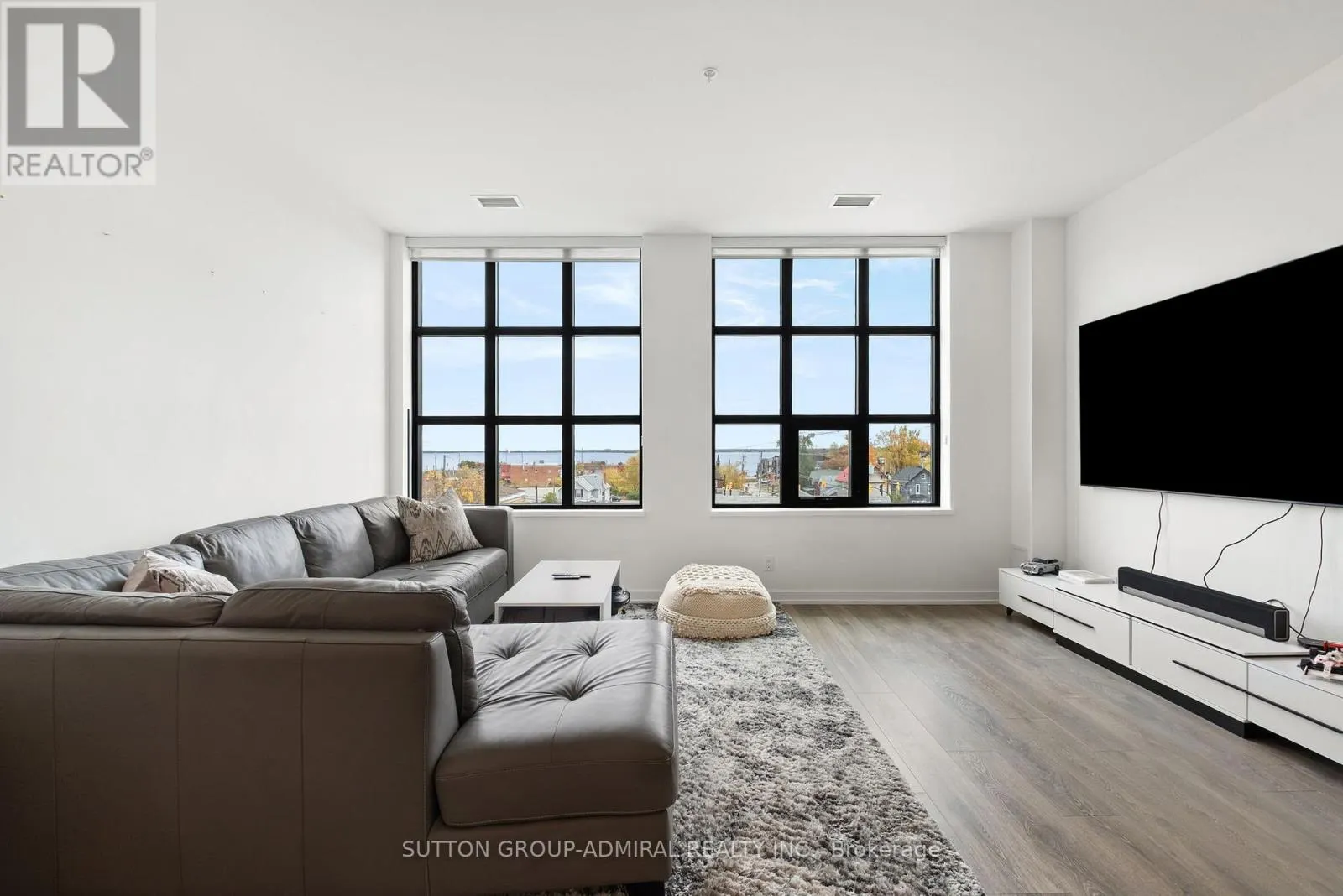 305 - 21 MATCHEDASH STREET