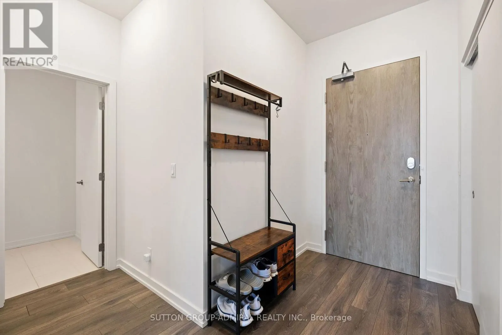 305 - 21 MATCHEDASH STREET