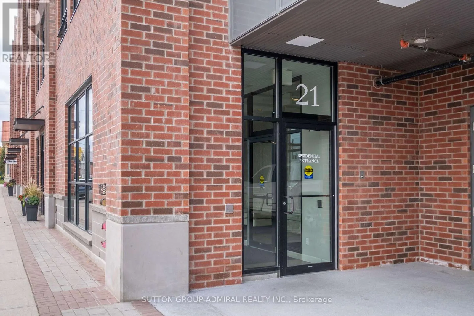 305 - 21 MATCHEDASH STREET