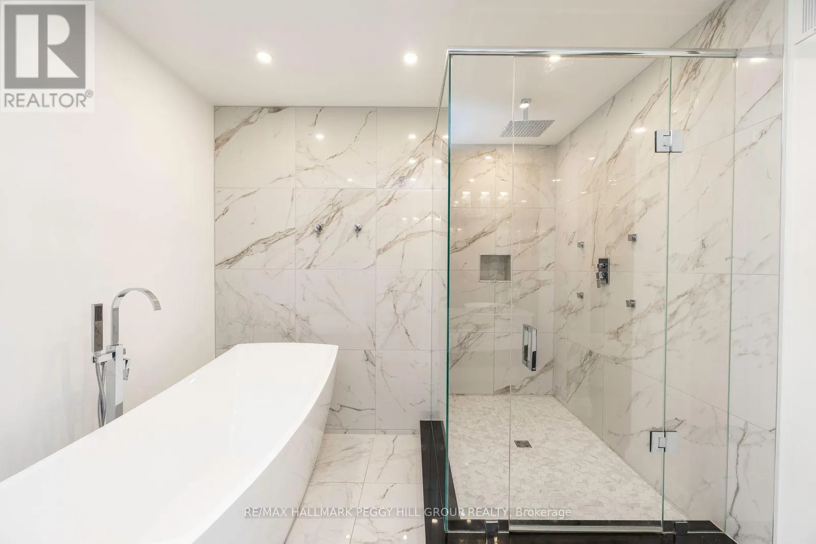 127 GOLDFINCH CRESCENT