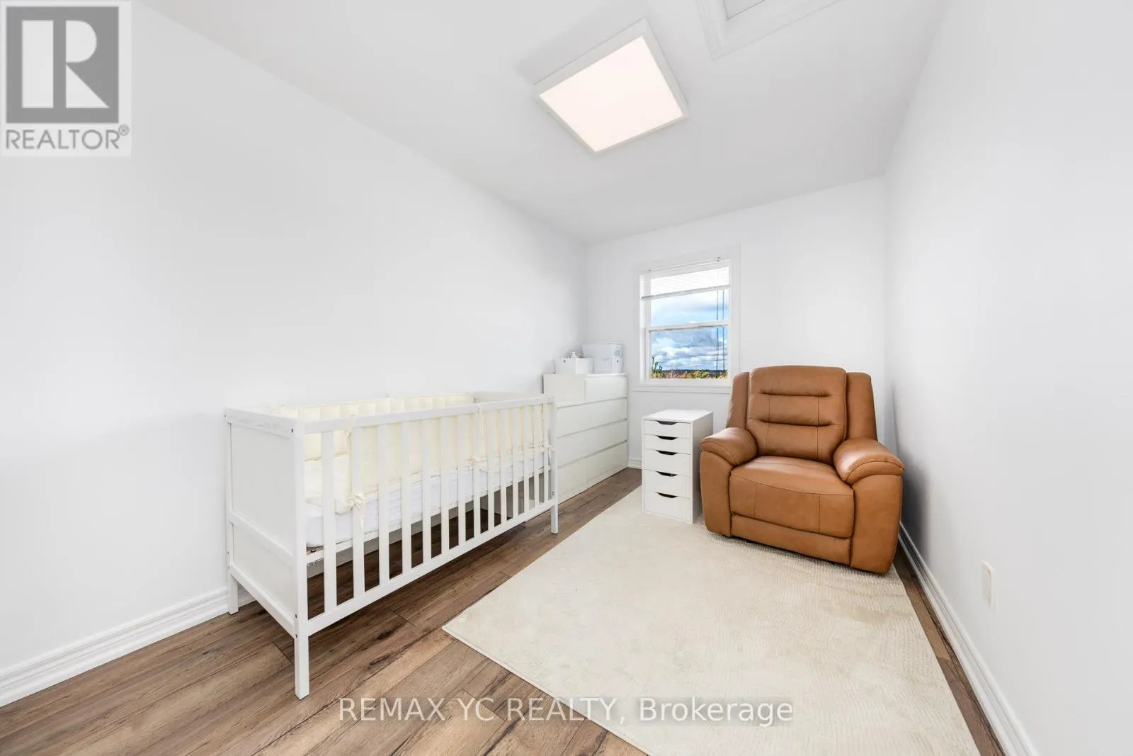 2 - 1 LEGGOTT AVENUE