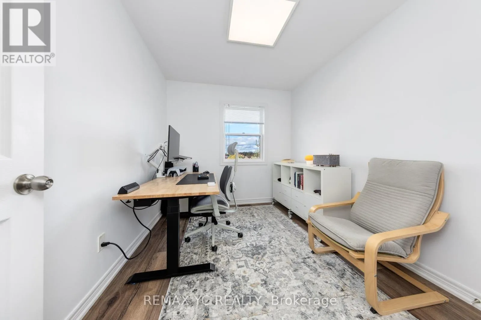 2 - 1 LEGGOTT AVENUE