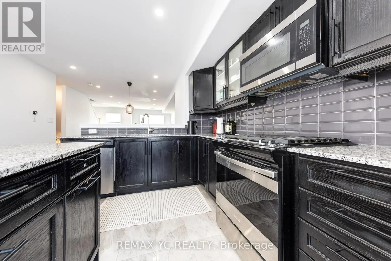 2 - 1 LEGGOTT AVENUE