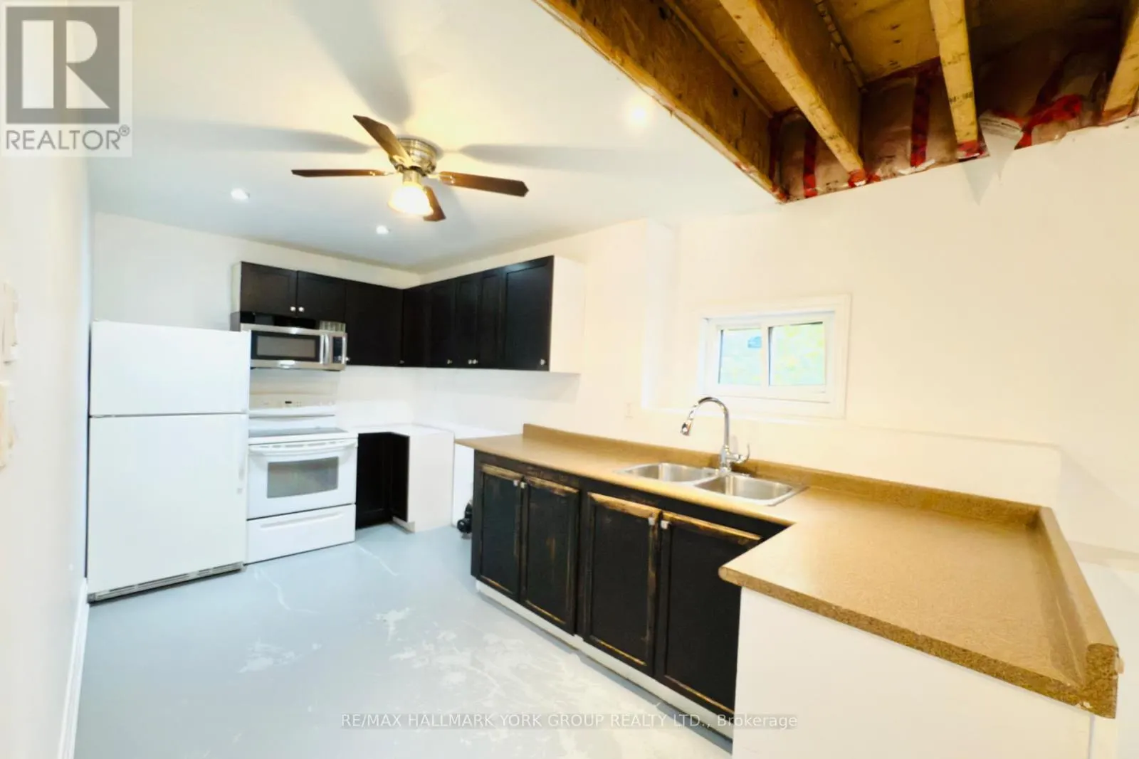 LOWER - 51 LITTLE LAKE DRIVE